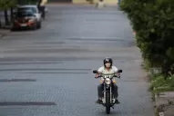 Diez claves del proyecto que restringe el horario para circular de a dos en una moto