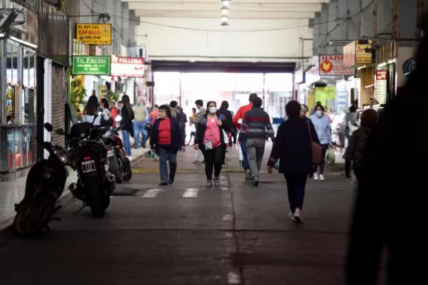 Postales inquietantes del centro tucumano en cuarentena