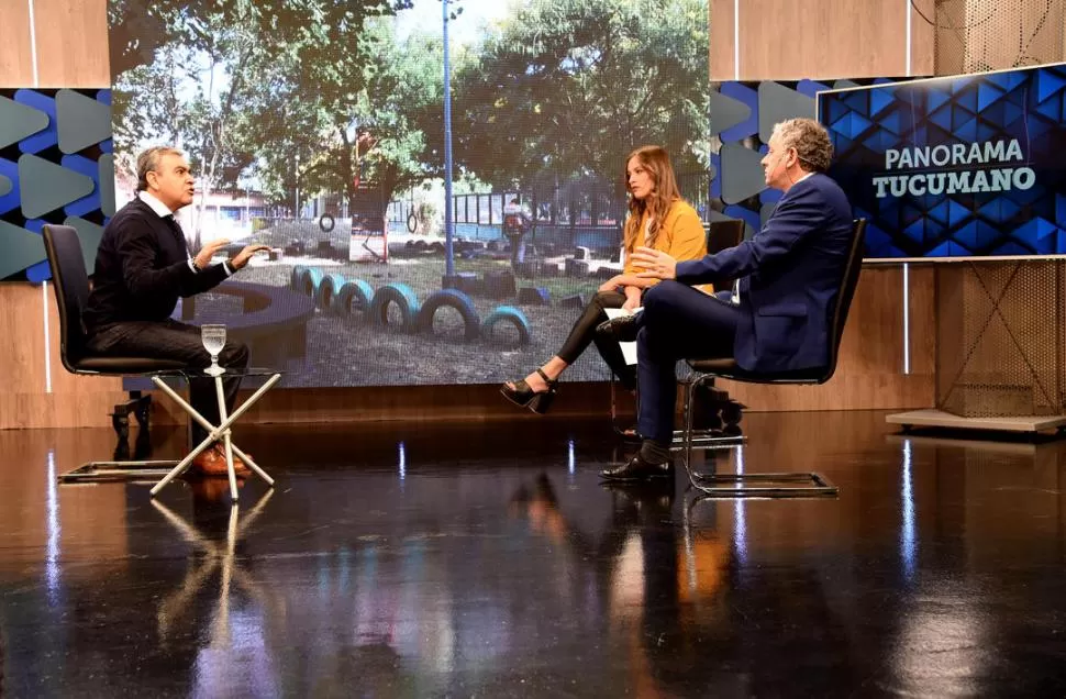 MINUTOS DE ÉNFASIS Y VEHEMENCIA. El intendente de la Capital, Germán Alfaro, durante la entrevista con los periodistas Federico van Mameren y Carolina Servetto ayer, en “Panorama Tucumano”, el programa de LG Play. LA GACETA/FOTO DE JOSÉ NUNO