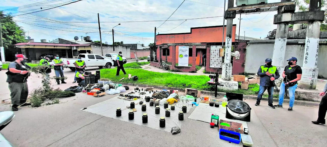 LOS RESULTADOS. El material secuestrado por los efectivos de la ex Brigada fueron valuados en por lo menos $2 millones por la Policía.