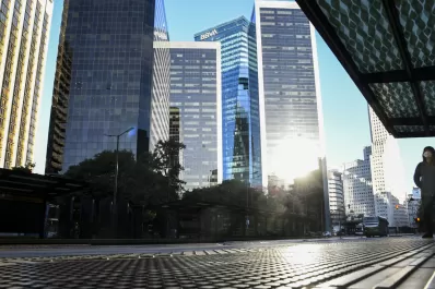 Hay 83 pacientes infectados con coronavirus en terapias intensivas de todo el país