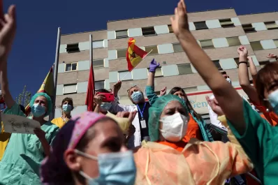 España sufrió un repunte en la cifra de muertos diarios por el covid-19