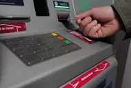 Las claves de la ley que suspende los cobros automáticos en los créditos de los empleados públicos