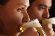 El alcohol puede profundizar la angustia y la ansiedad durante el aislamiento