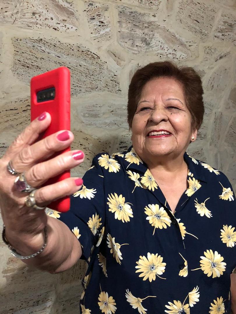 SELFIE. Yolanda disfruta compartiendo una parte de su vida en las redes. 