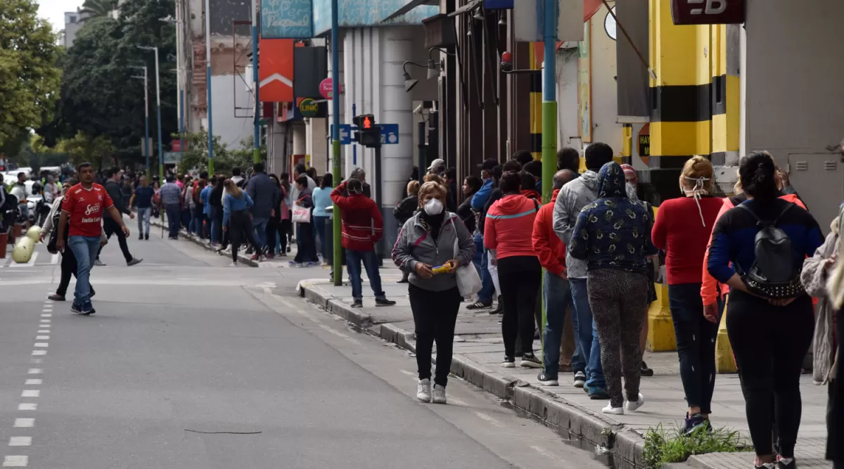 IFE. Los tucumanos son uno de los grupos más beneficiados por el bono.