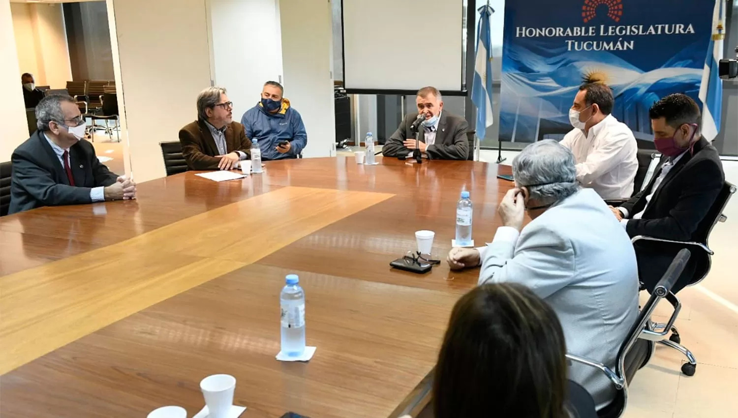 Cámaras de comercio de toda la provincia pidieron a Jaldo medidas para aliviar la crisis