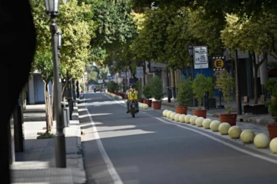 Cuidados, cadetes propios y aplicaciones móviles: ¿cómo trabajan las casas de comidas tucumanas?