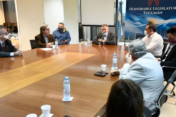 Cámaras de comercio de toda la provincia pidieron a Jaldo medidas para aliviar la crisis
