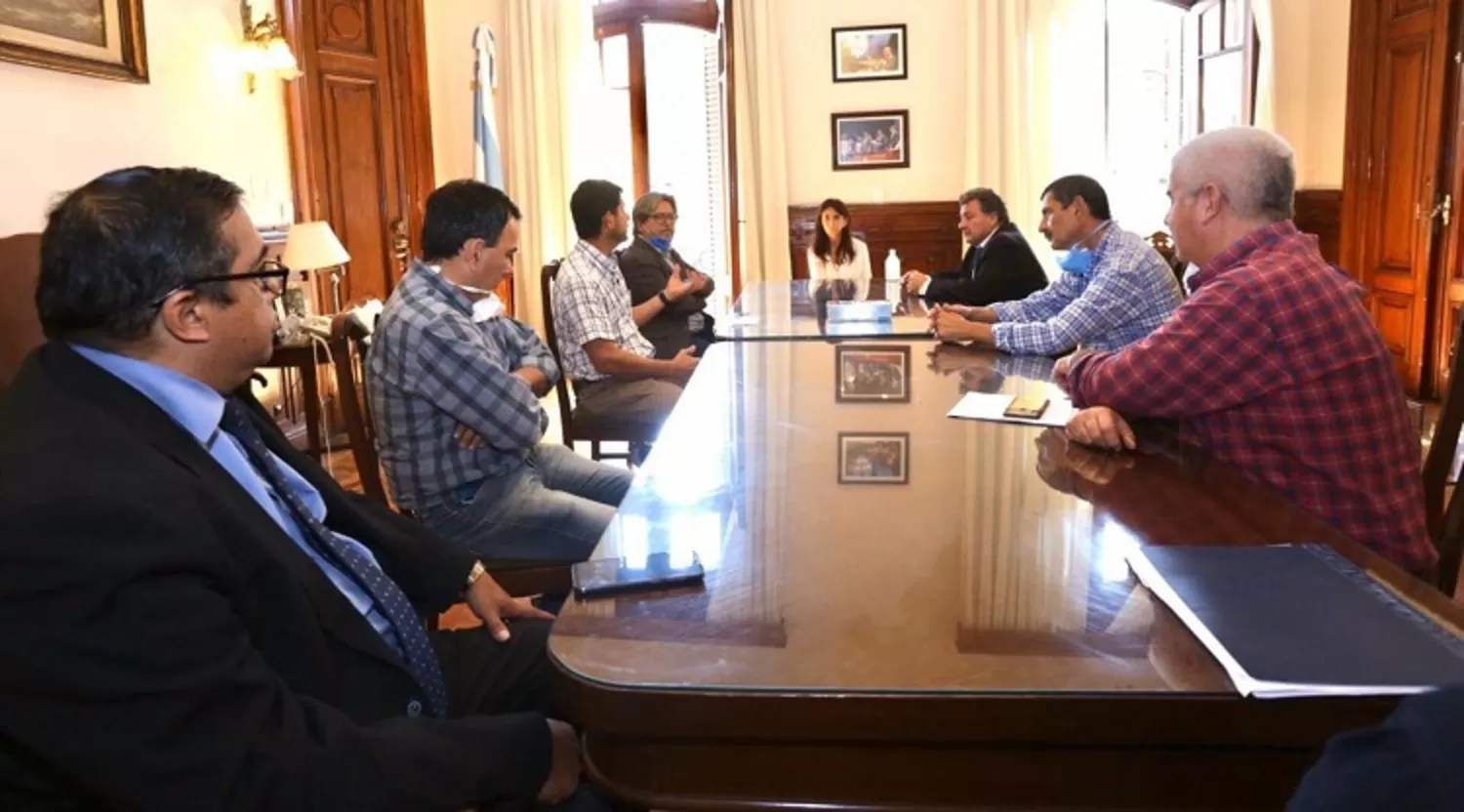 EN CASA DE GOBIERNO. Empresarios fueron recibidos por Vargas Aignasse.