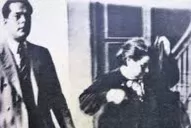 Una extraña manera de quedarse con el corazón de una mujer