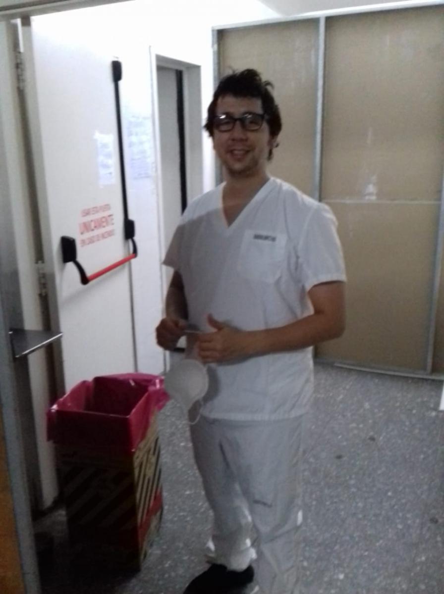 Héroes sin capas: la historia de una pareja de médicos tucumanos que atiende a pacientes con covid-19 en Buenos Aires