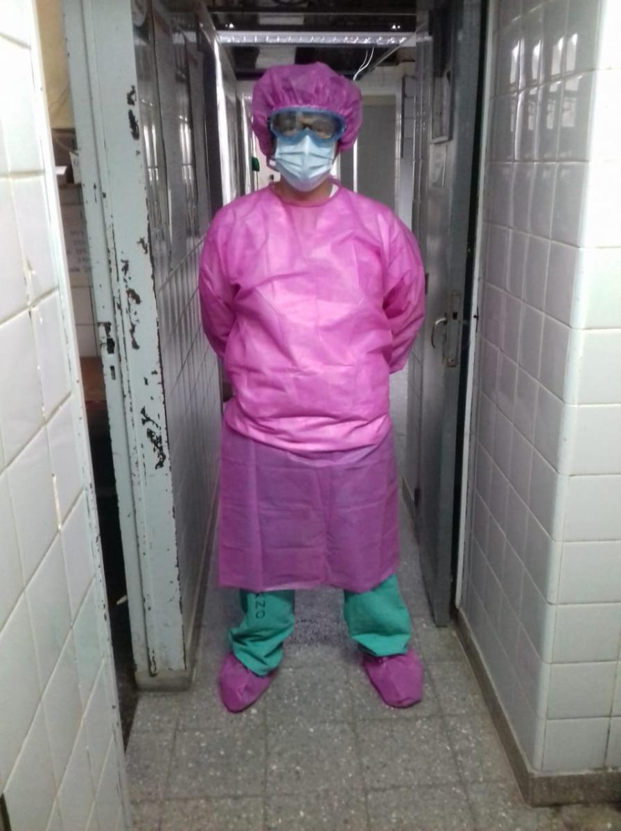 Héroes sin capas: la historia de una pareja de médicos tucumanos que atiende a pacientes con covid-19 en Buenos Aires