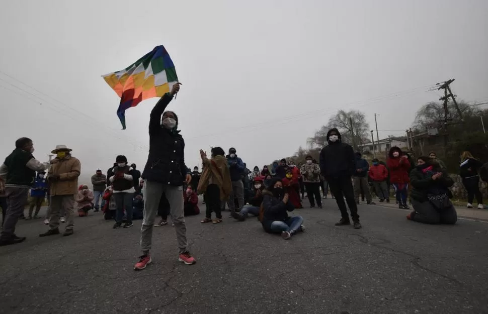 TRAS LA PROTESTA. Pueblos originarios colaboran con la fiscalización. la gaceta / foto de osvaldo ripoll