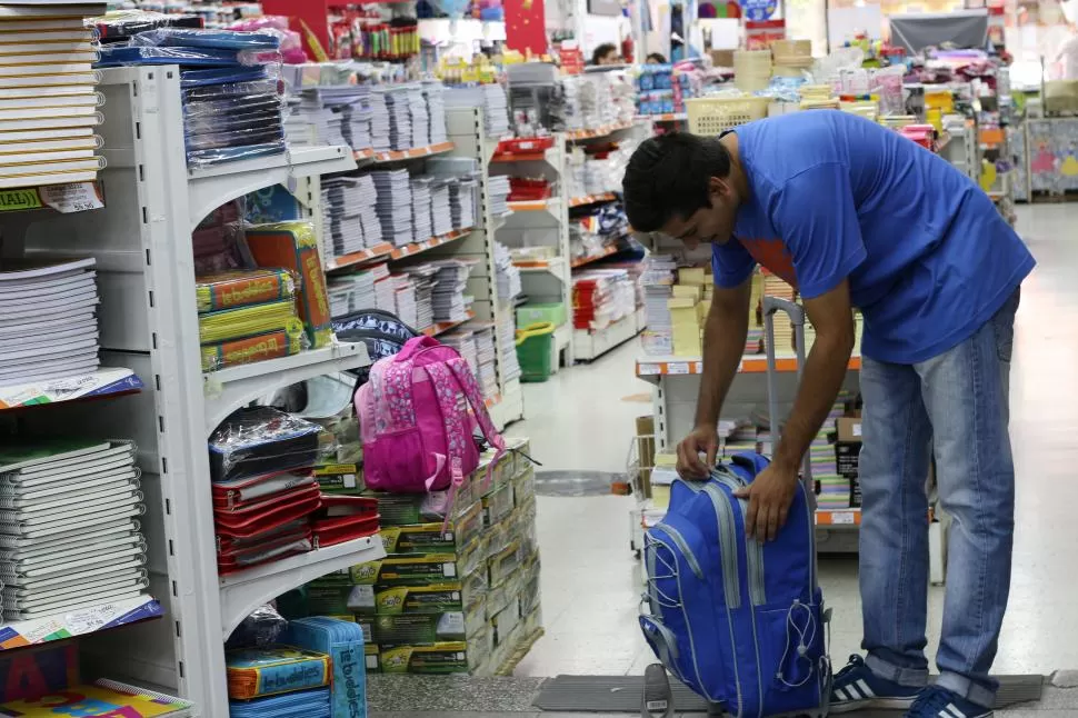 Con atención reducida y apostando al delivery, las librerías se las rebuscan durante la pandemia