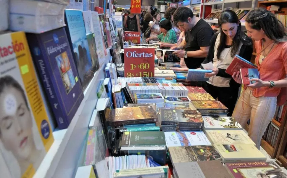 ONLINE. En la página de la feria está disponible un mapa con más de 500 librerías que envían libros a casa. 