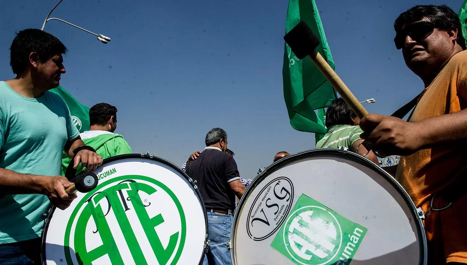 GREMIO ESTATAL. Trabajadores de ATE, durante una protesta. (FOTO / ARCHIVO LA GACETA)