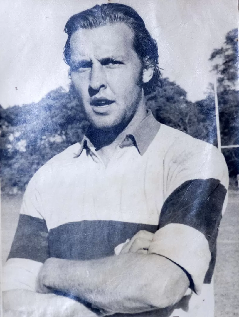 ESTAMPA. En el seleccionado tucumano, en el que jugó 11 años, heredó la cinta de Jorge Ghiringhelli, otro histórico. Llegó a enfrentarse a los Gazelles, a Oxford Cambridge y a los All Blacks. 