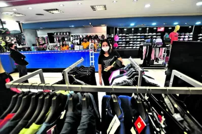 En Concepción quieren levantar las persianas a partir de las 10