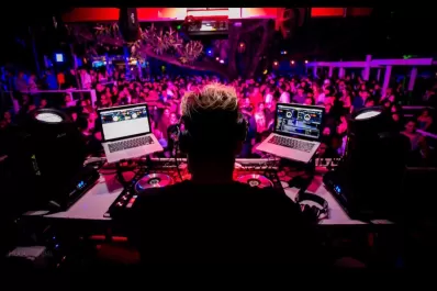 La música se queda en casa: el trabajo de los DJ’s en mute por la cuarentena