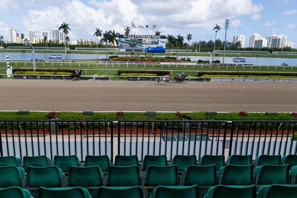 El turf pica en punta para volver antes que otras actividades