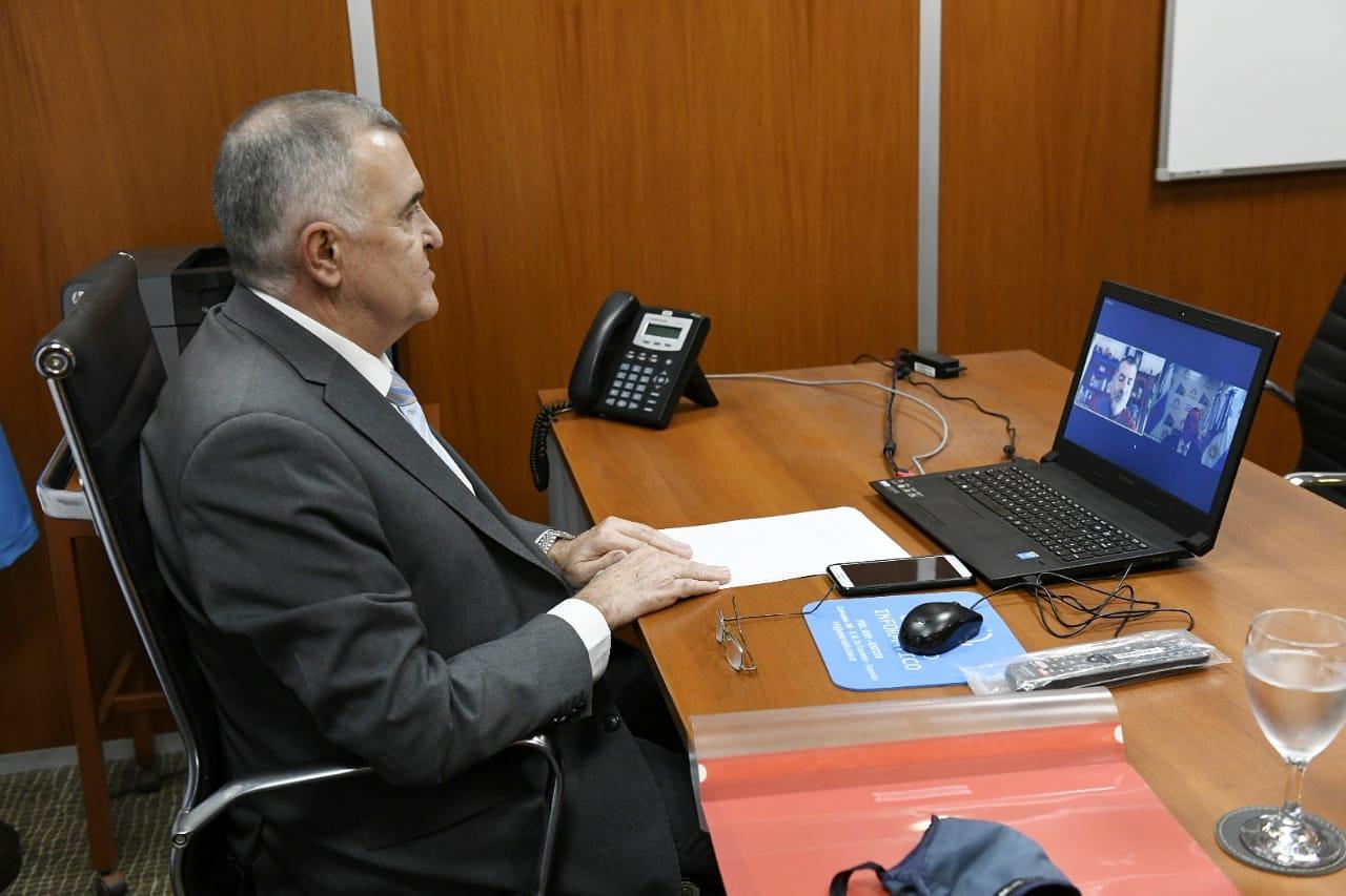 ENCUENTRO VIRTUAL. Jaldo dialoga por videollamada con Néstor García.