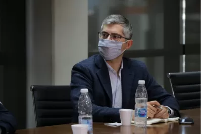 El virus de la mentira llevó al Gobierno a decir una cosa y luego a contradecirlo, criticó Canelada