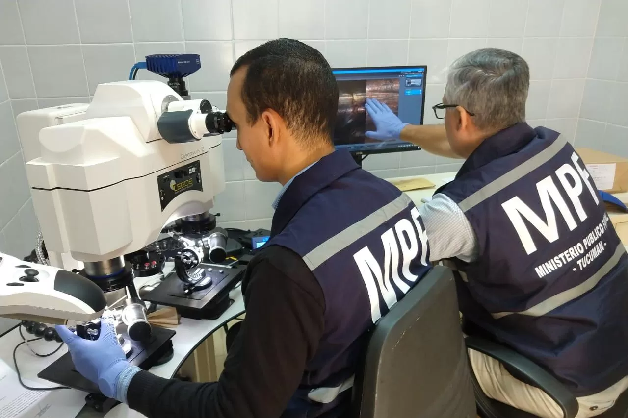 EL LABORATORIO. Se analizaron las muestras tomadas del cuerpo de la víctima.