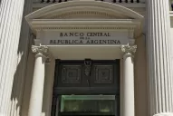 El BCRA aseguró que no hay impedimento para que los bancos vendan dólares