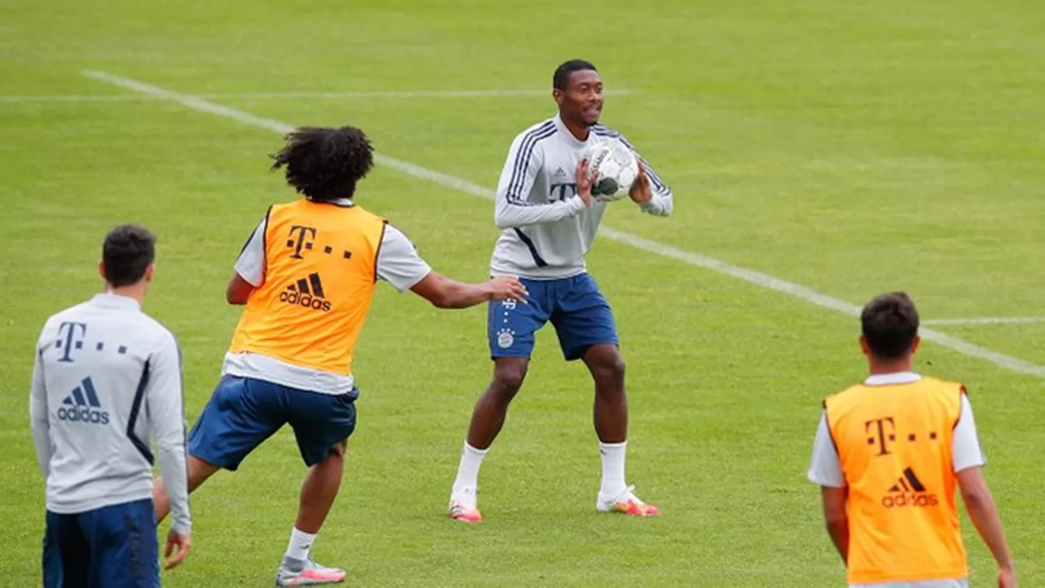 Una escena del último entrenamiento del Bayer Munich, antes del partido contra el Fortuna Düsseldorf. (FOTO TOMADA DE TWITTER @FCBayernES)