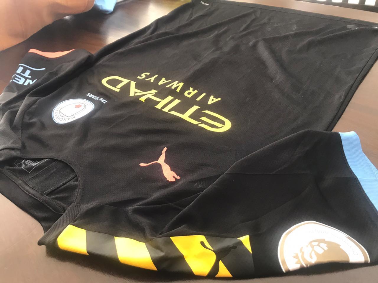 Kun Agüero motivó a los hinchas de San Martín y les mandó una camiseta para sortear