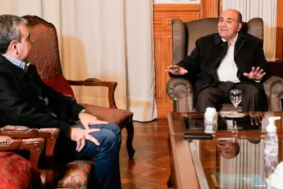 Alfaro acudió a la Provincia por un auxilio financiero de $ 1.700 millones