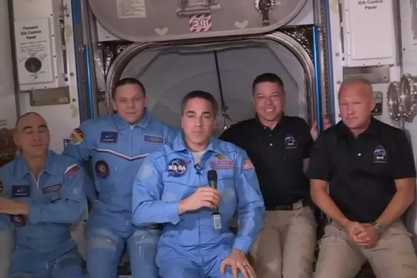 Arribo exitoso: dos astronautas, en la primera misión privada al espacio