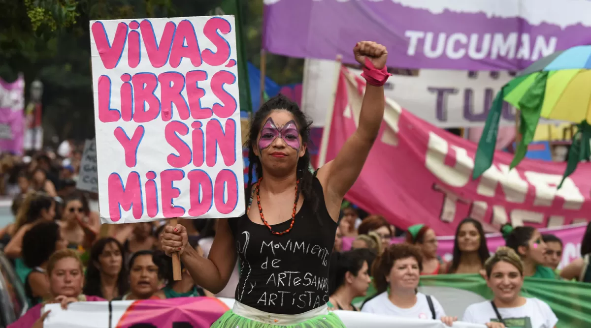 NI UNA MENOS. Movimientos de mujeres se movilizaron durante meses para pedir la adhesión de la provincia a la Ley Micaela.