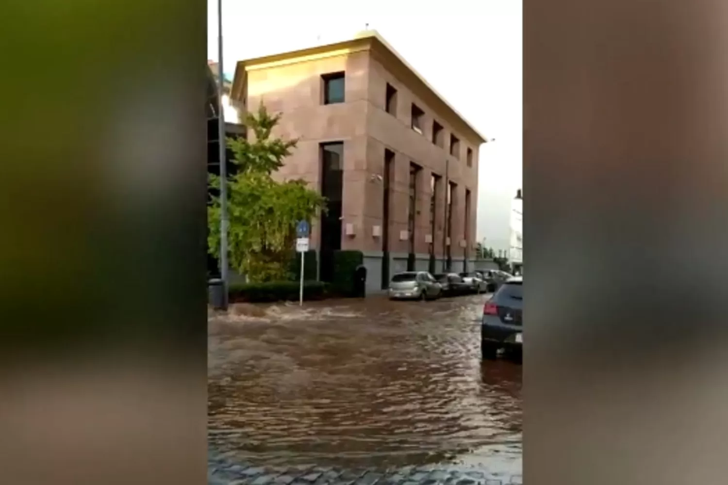 Por la rotura de un caño, se inundó San Telmo y el agua llegó hasta la Casa Rosada