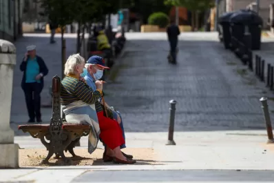 Con 580 contagios, España registró su primer pico de casos de coronavirus en dos meses