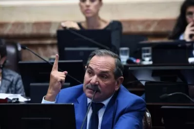 La causa de Alperovich debe ir a la Justicia porteña, según Casal