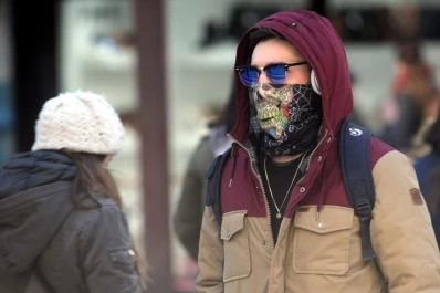 ¡Abrigate! El jueves llegó con llovizna y mucho frío a Tucumán