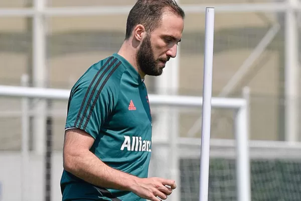 Gonzalo Higuaín encendió la alarma en Juventus