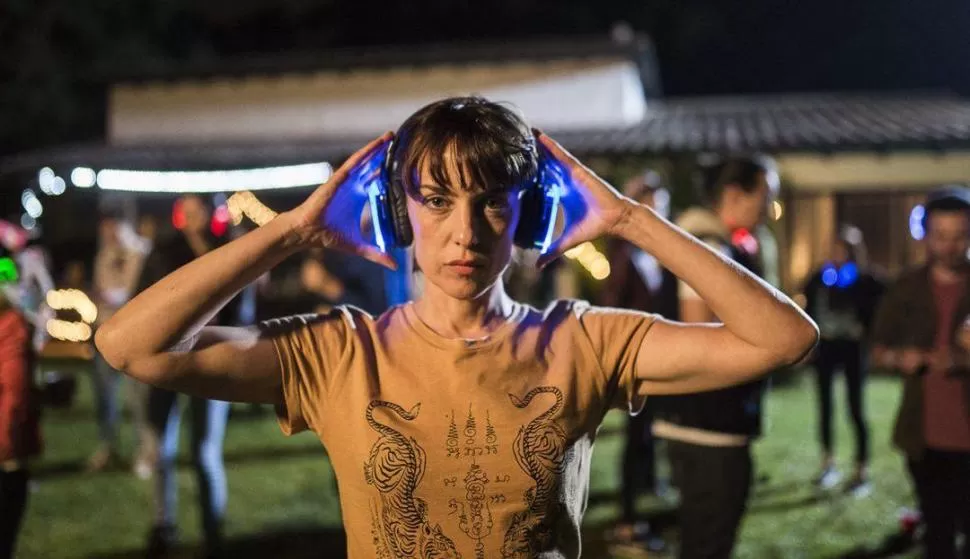 JAZMIN STUART. Una novia llena de dudas en la víspera de su casamiento.  