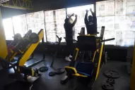 Dueños de gimnasios se manifestaron en contra del cierre dispuesto por el COE