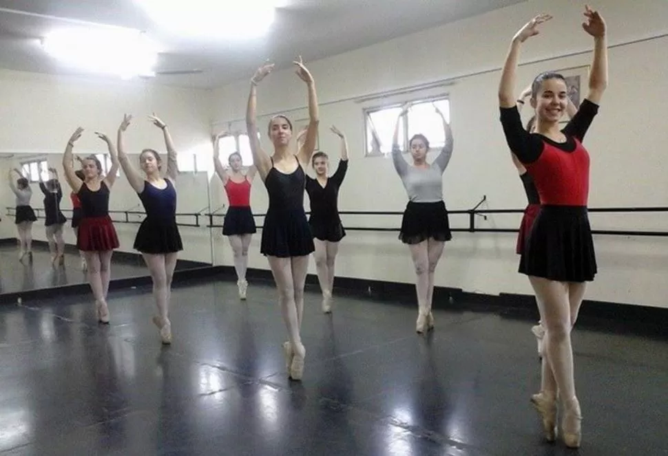 INÉDITO. Danzas Clásicas, en la UNT. 