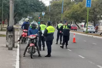 Preparan los primeros controles a motociclistas con la nueva ley vigente