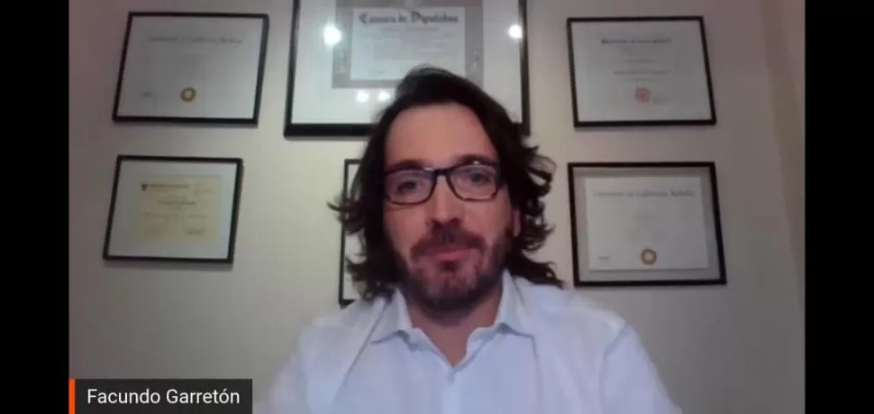 FACUNDO GARRETÓN. El especialista expuso frente a más de 200 personas que lo siguieron por YouTube. 