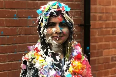 Malala, la chica que luchó para estudiar, se recibió en Oxford