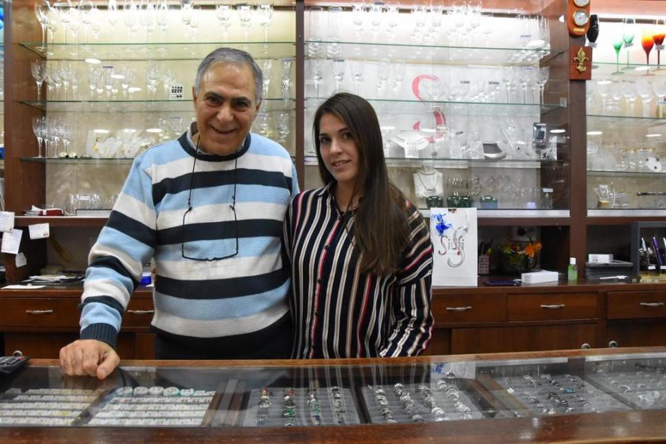 JOYERÍA. Raúl y Solana Siufi.