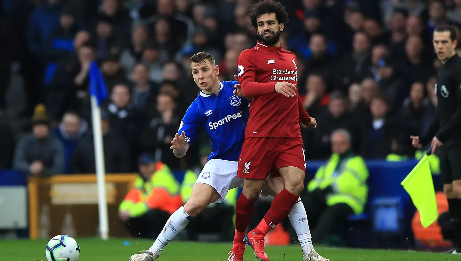 ÍDOLO. El egipcio Salah es una de las estrellas del actual campeón de la Liga de Campeones de Europa. 