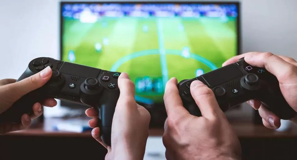 EN TODO EL MUNDO. La PlayStation convoca a millones de jugadores.   