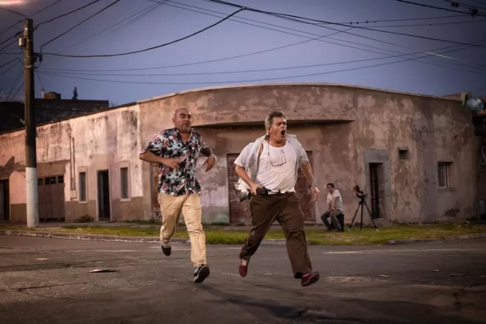 PLENA TENSIÓN. Rodo Juárez y Fernando Godoy, en una escena de “Ahí vienen”, corto ambientado en 2013. 