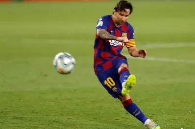 Messi busca el gol 700 un día antes de su cumpleaños